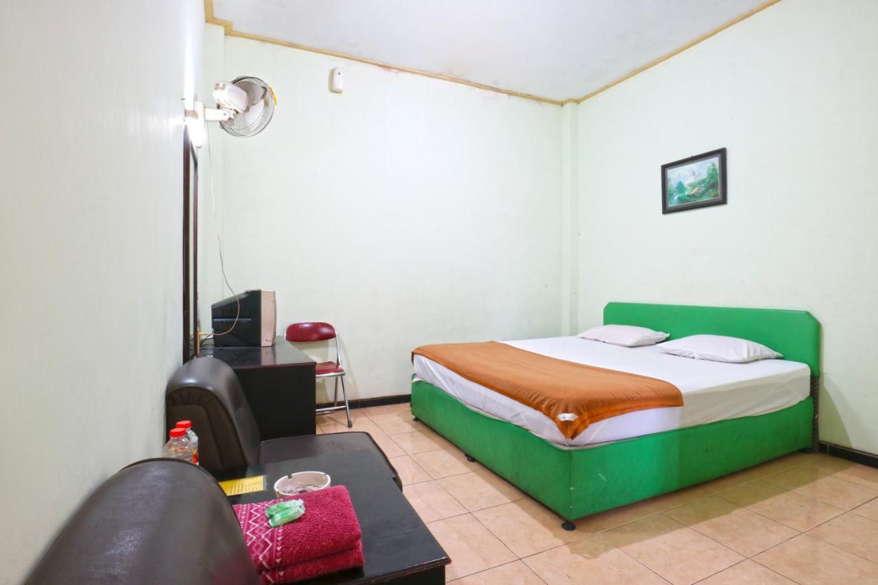 Hotel Camelia Malang Exteriör bild